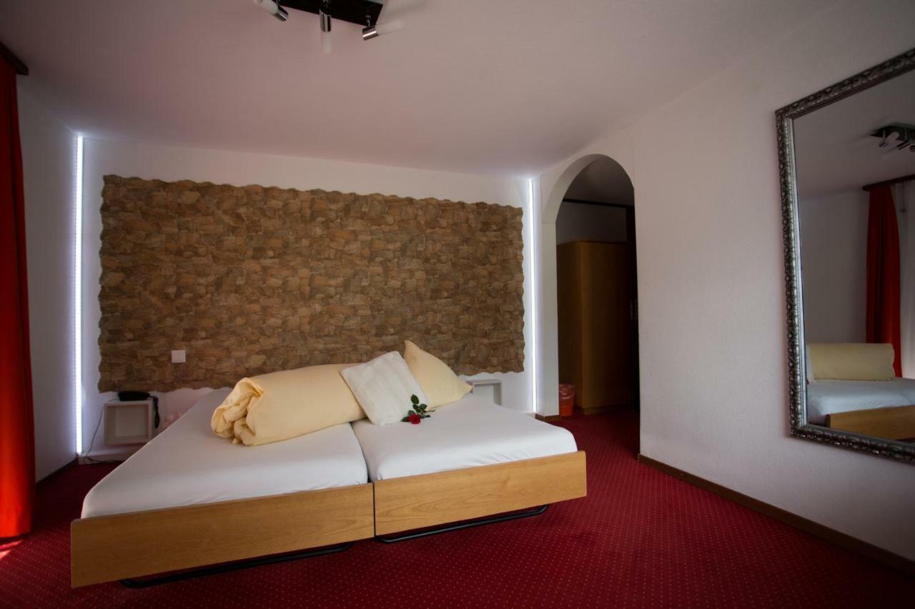 Hotel Eden Grächen Exteriör bild